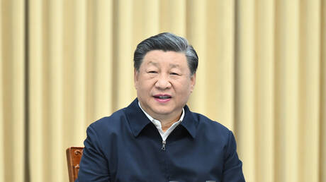 الرئيس الصيني يزور إقليم شينجيانغ ويدعو للسيطرة على الأنشطة الدينية غير القانونية