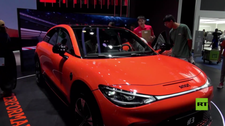 بالفيديو.. أكثر من ألف سيارة كهربائية في معرض تشنغدو الدولي للسيارات في الصين