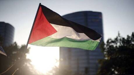 موقع عبري يكشف مطالب سلمتها السلطة الفلسطينية للسعودية لتطبيع علاقات المملكة مع إسرائيل