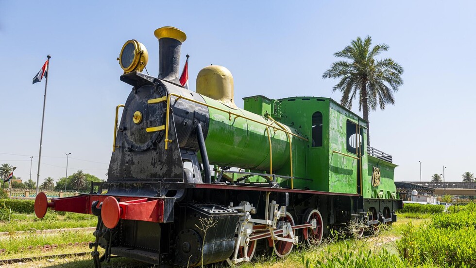 العراق يعلن بدء الربط السككي مع إيران