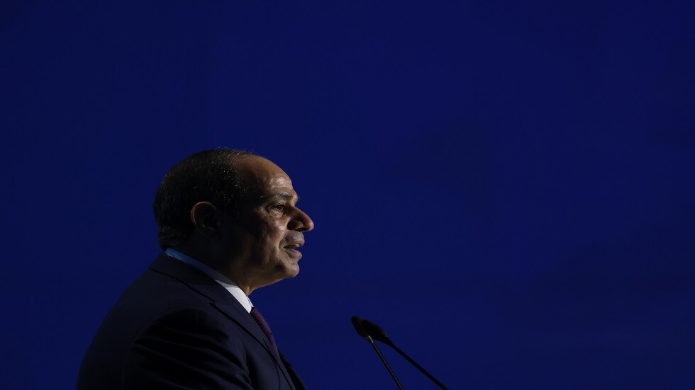 السيسي يعقد اجتماعا لمتابعة تنفيذ خطوات التنمية الشاملة بمحافظة شمال سيناء