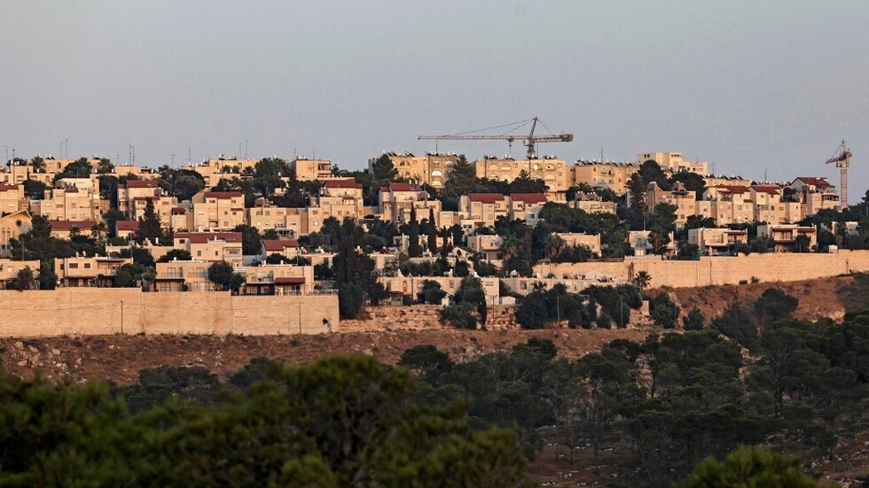 الجيش الإسرائيلي يهدم مباني 