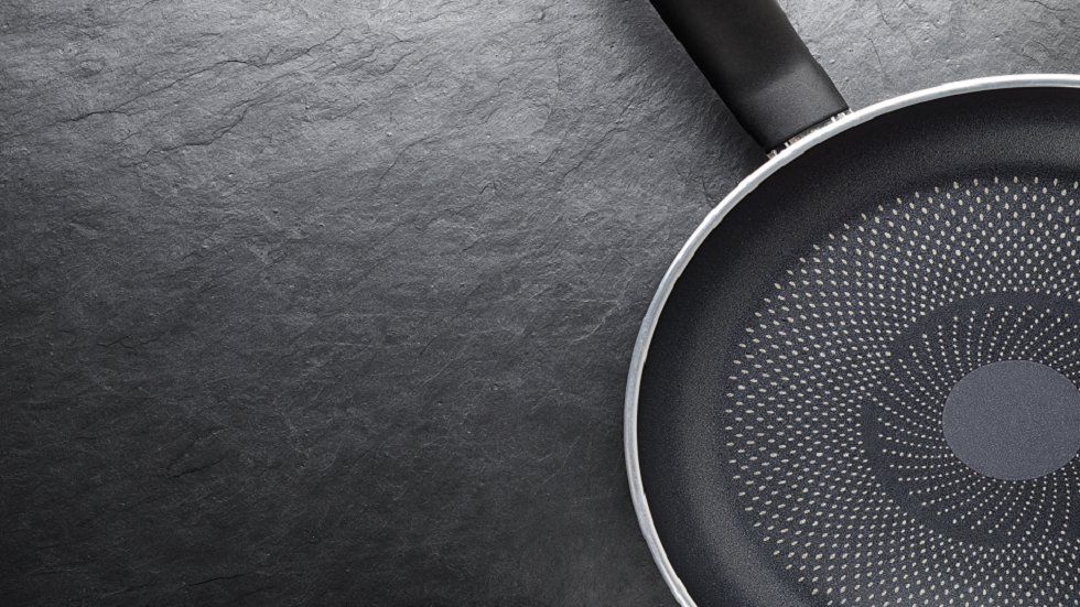 تحذير هام من المقلاة غير اللاصقة التالفة!