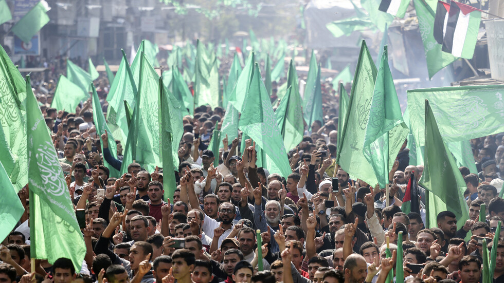 "حماس" تصدر بيانا تحذيريا إثر تقرير عن إجبار قوات إسرائيلية لـ5 فلسطينيات على التعري تحت التهديد