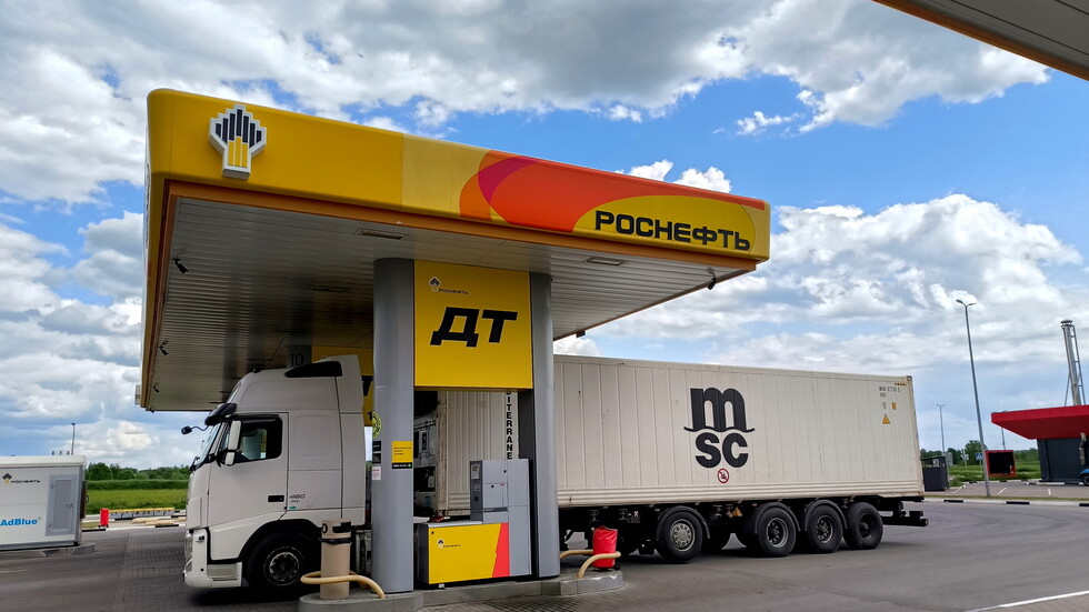 ألمانيا تبقي على شركتين لـ"روس نفط" الروسية تحت سيطرتها لمدة 6 أشهر أخرى