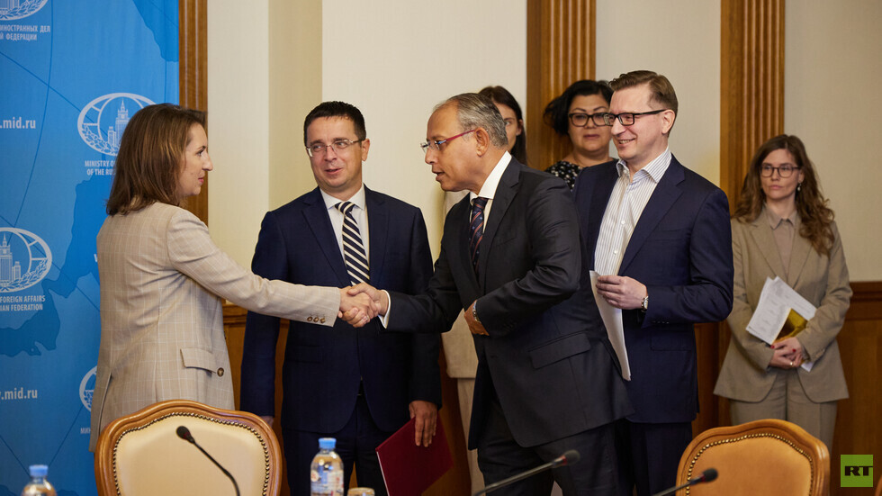 قناة RT تفتح أبوابها أمام الصحفيين المصريين لتبادل الخبرات وسفيرا مصر وروسيا يشيدان بالخطوة