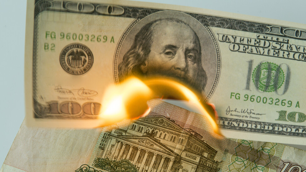 الروبل يواصل الارتفاع ويسجل أعلى مستوى أمام الدولار منذ مطلع سبتمبر الجاري