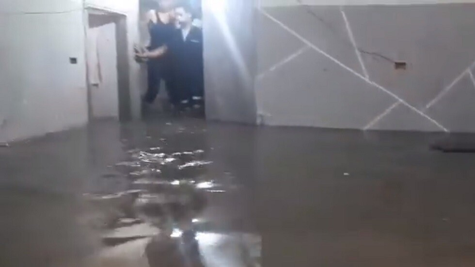 غرق منازل في قطاع غزة جراء العاصفة "دانيال" (فيديو)