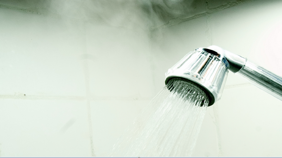 الصباح أم المساء .. خبراء يكشفون أفضل وقت للاستحمام من أجل صحتك