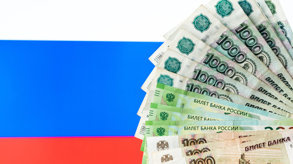 المركزي الروسي يرفع سعر الفائدة الرئيسي بواقع 1% إلى 13% سنويا