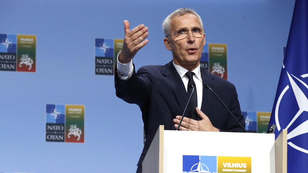 ستولتنبرغ يتوقع "حربا طويلة الأمد" في أوكرانيا