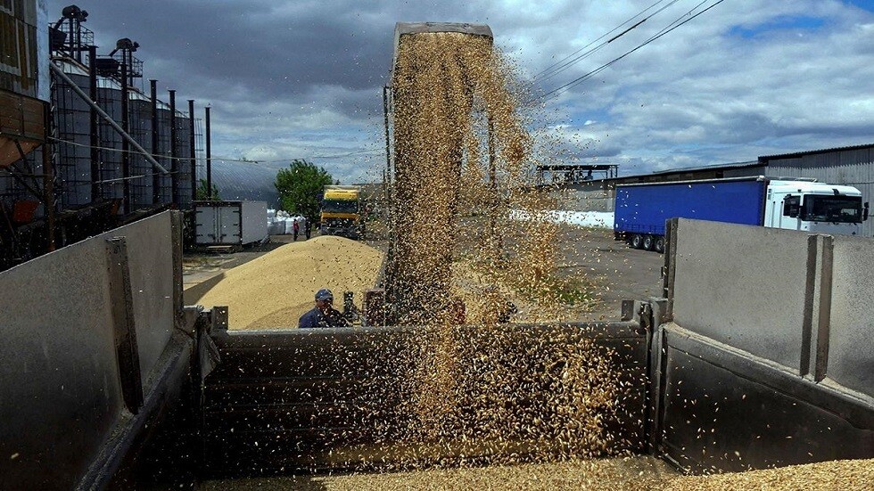 بولندا وسلوفاكيا وهنغاريا تقاطع منصة التنسيق بشأن الحبوب الأوكرانية