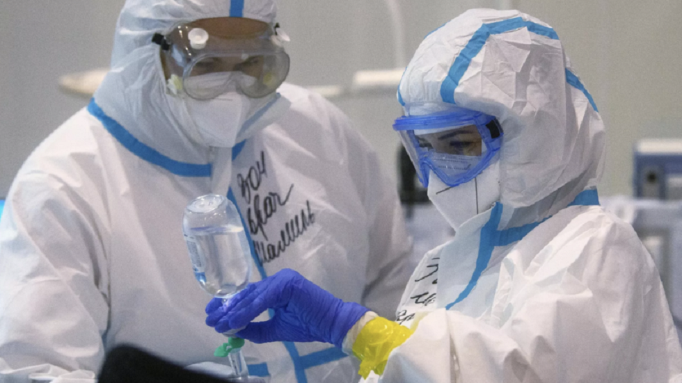 عالم فيروسات: لا توجد مخاوف بشأن المسار الشديد لمتغير "بيرولا"