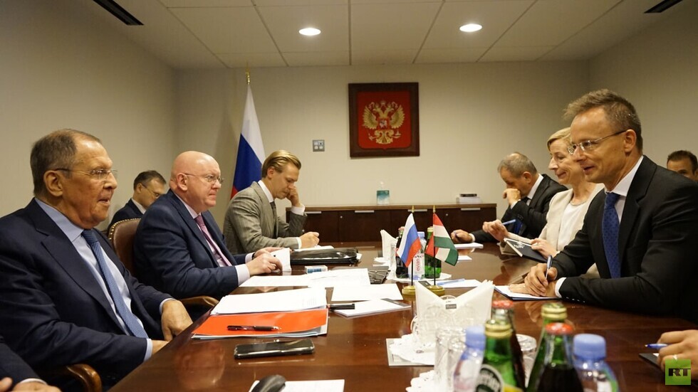 وزير الخارجية الهنغاري: العلاقات بين روسيا وأوروبا قد تعود إلى سابق عهدها بعد انتهاء أزمة أوكرانيا