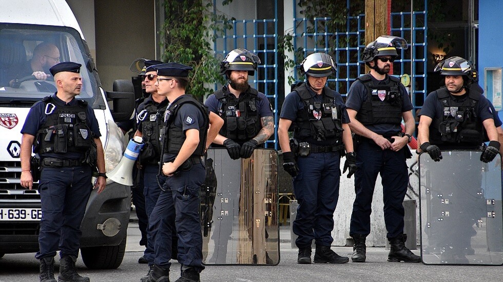 مظاهرات في باريس احتجاجا على عنف الشرطة ضد المدنيين