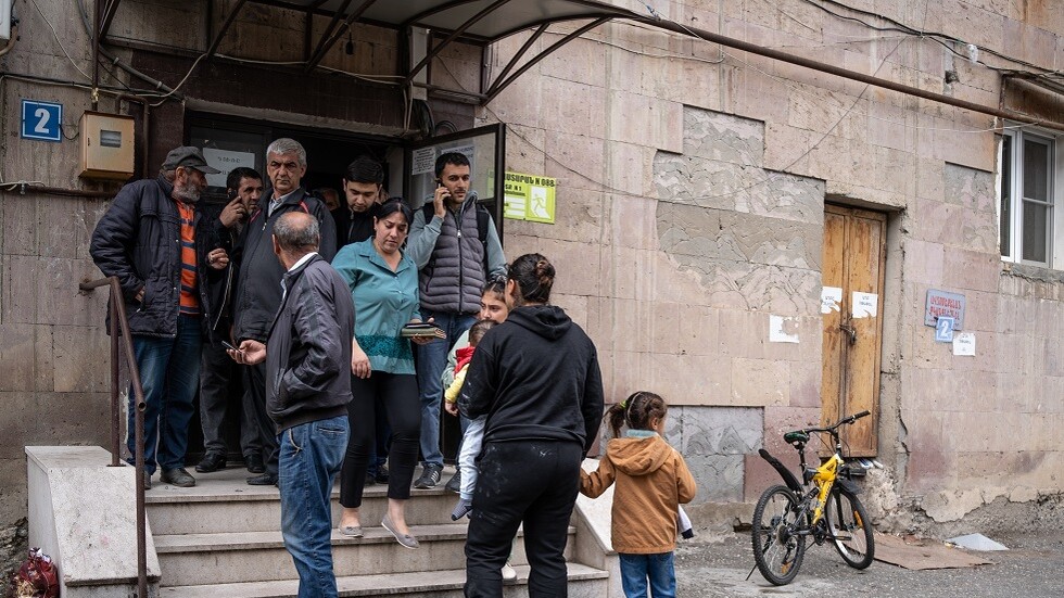 موقع: إجلاء سكان قريتين في قره باغ إلى أرمينيا