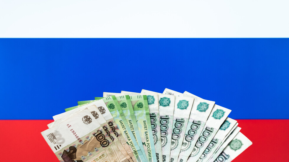 خبراء: استيراد البترول والغاز من روسيا بالدرهم سيعود بنفع كبير على اقتصاد المغرب