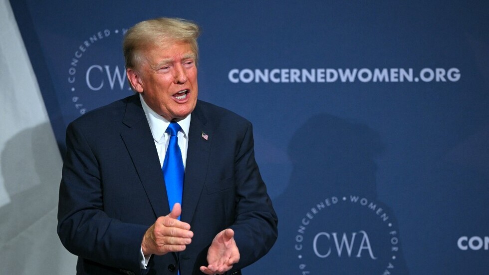 استطلاعات الرأي تكشف تقدم ترامب على بادين ومنافسيه الجمهوريين