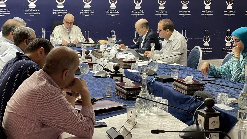 صحيفة مغربية: لعنة "بيان الزلزال" تضرب حزب "العدالة والتنمية"