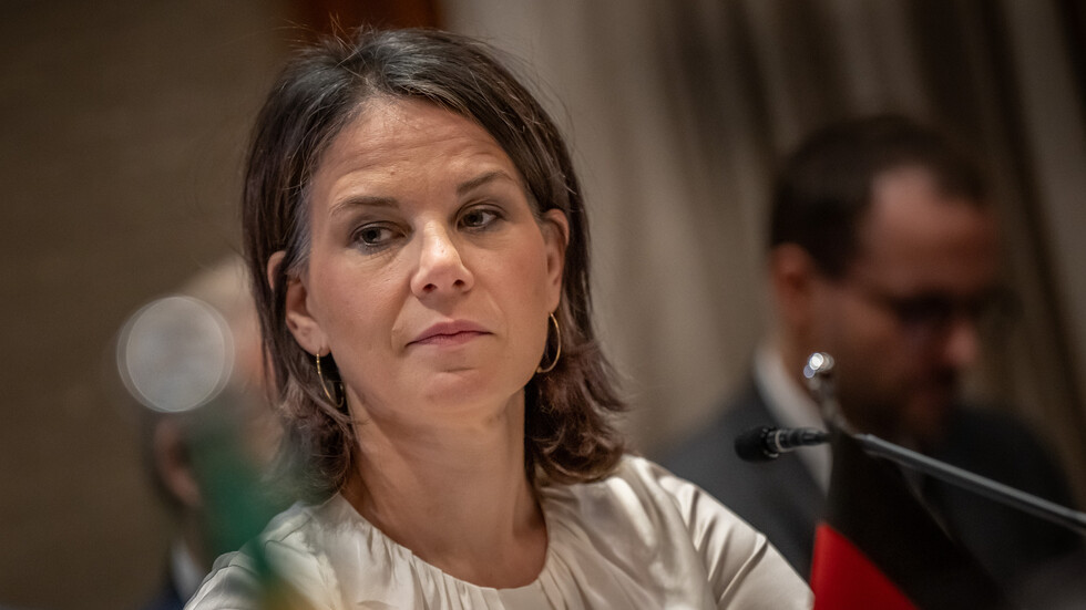 الخارجية الألمانية تعترف بتوريد دبابات غير صالحة للاستخدام إلى أوكرانيا