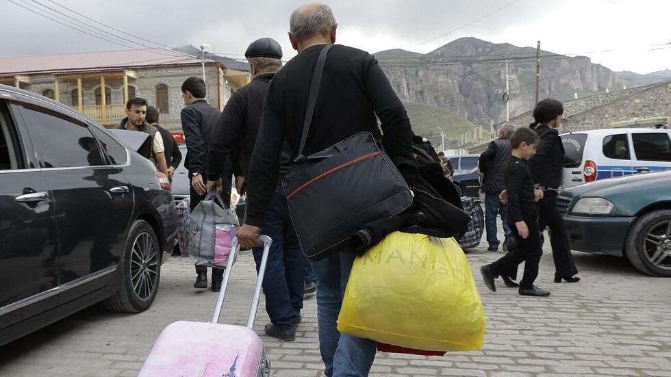 85 ألف شخص يغادرون إقليم قره باغ إلى أرمينيا