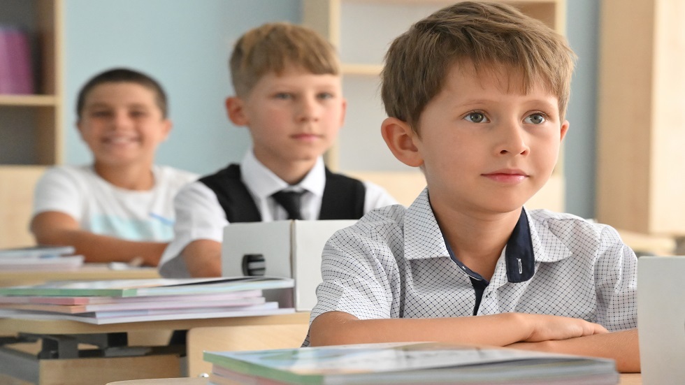 مختصون روس يطورون تطبيقا لمساعدة الطلاب في التأقلم مع المدارس الجديدة