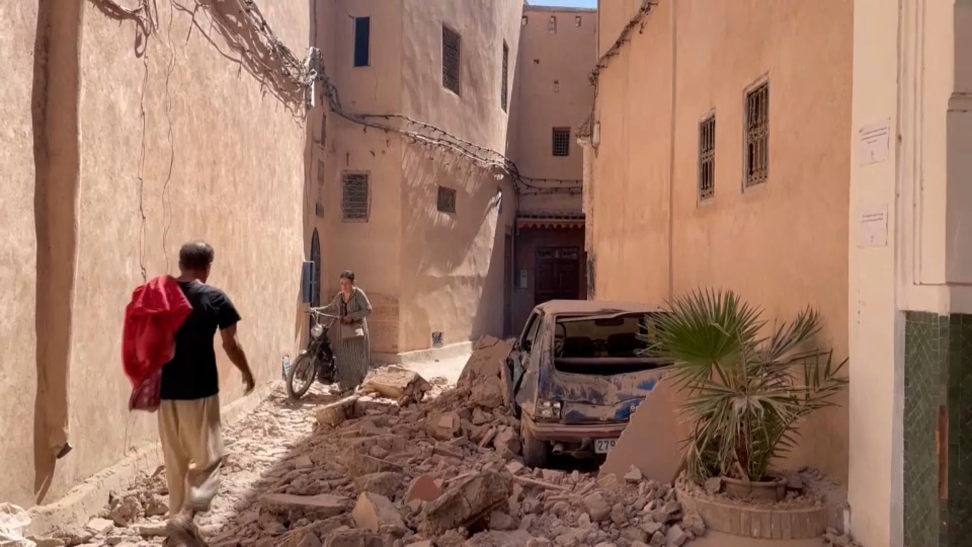مشاهد جديدة تظهر لحظة وقوع الزلزال بالمغرب