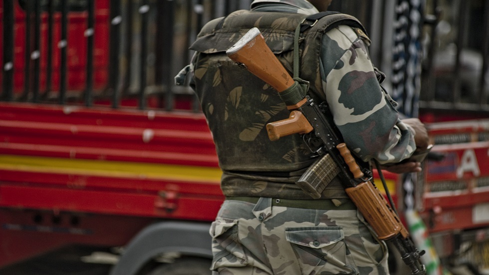الهند..  مقتل 3 ضباط في الجيش وشرطي خلال اشتباكات بالشطر الهندي من إقليم كشمير