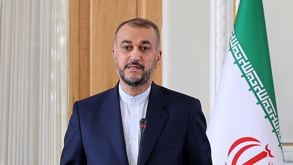 وزير الخارجية الإيراني يؤكد لنظيره الأرمني عدم جواز تواجد قوات أجنبية في جنوب القوقاز