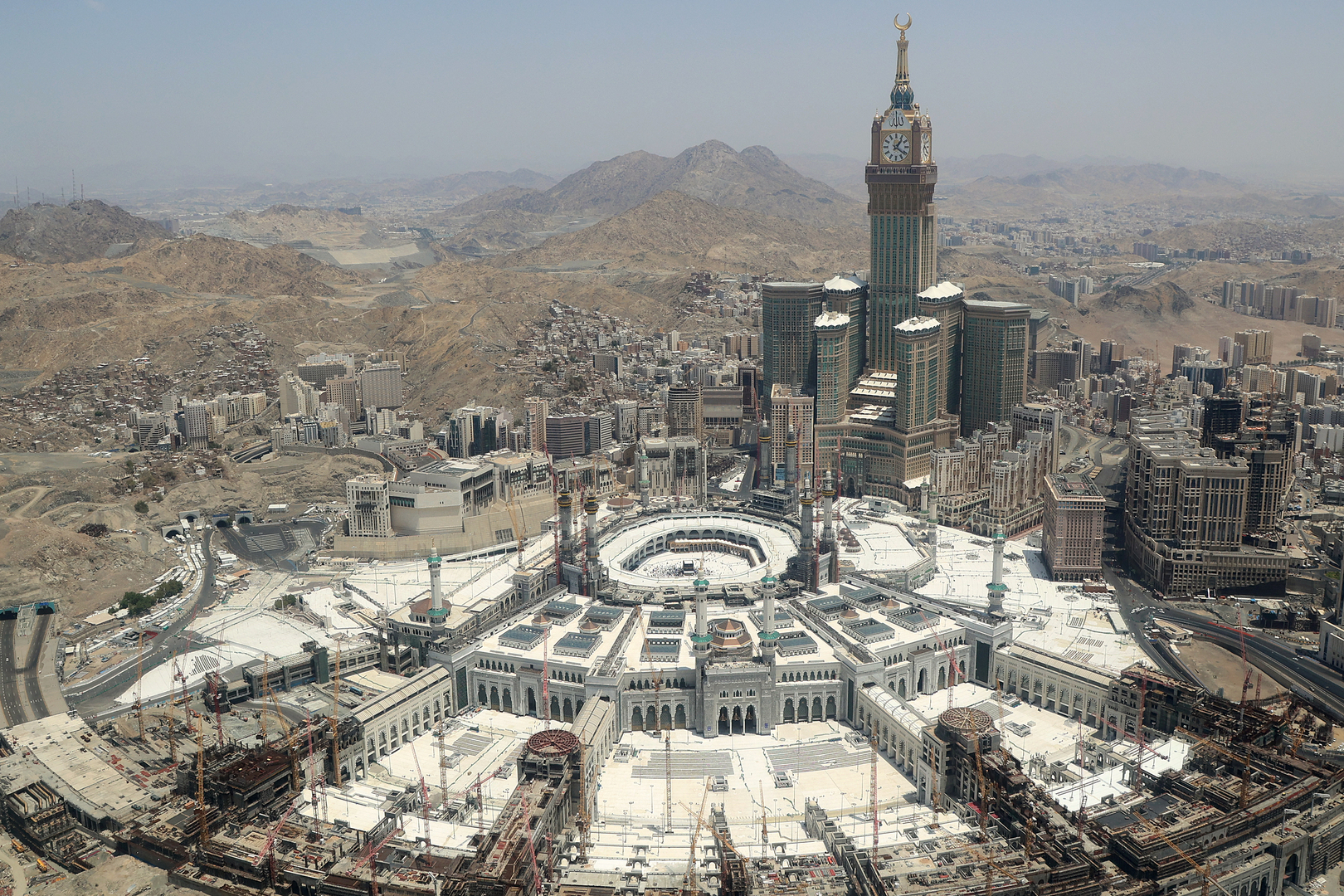 السلطات السعودية تصدر بيانا بشأن أنباء متداولة عن أراض داخل حد الحرم بمكة المكرمة