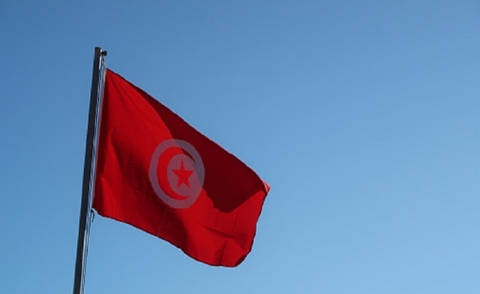 علم جمهورية تونس.