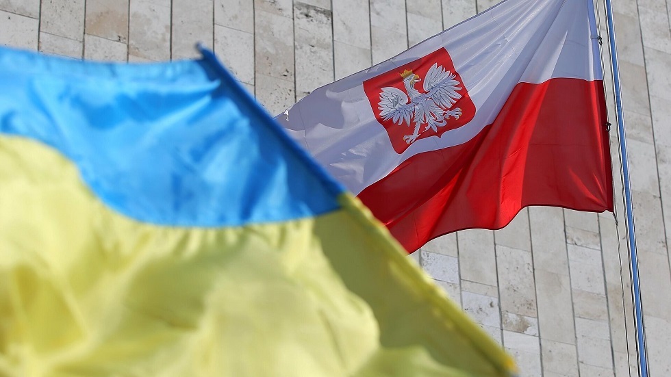 كييف تعرب عن أملها في التوصل إلى حل سلمي لنزاعها مع وارسو