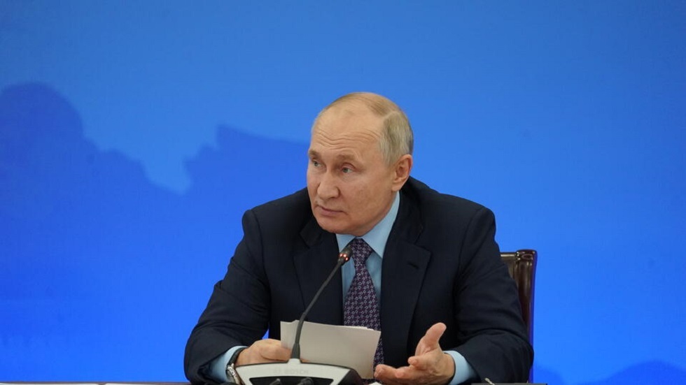 بوتين: العقوبات الغربية تحفز التنمية الاقتصادية في روسيا وتخلق فرصا متنوعة وجديدة