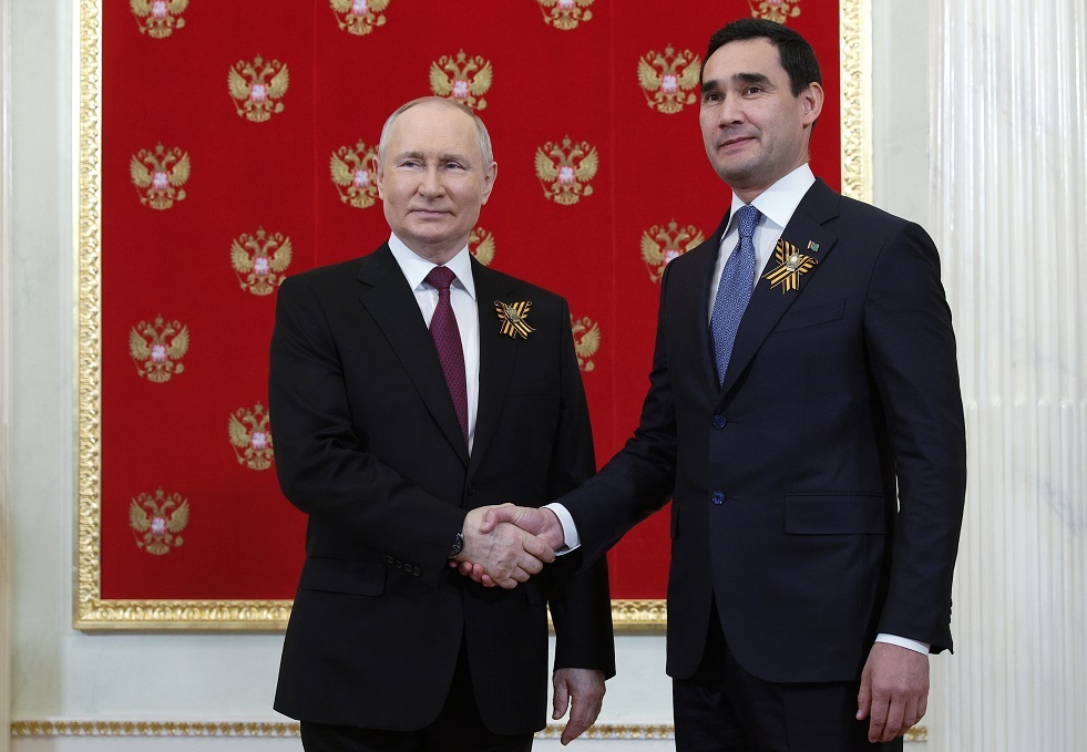 بوتين يهنئ رئيس تركمانستان بعيد ميلاده