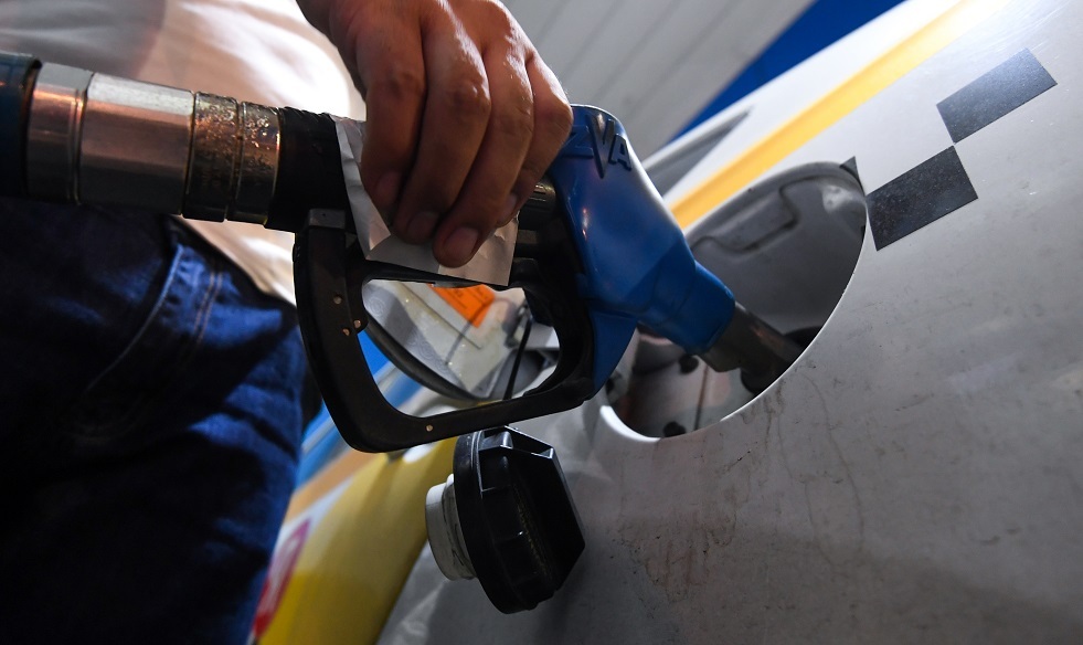 "الغارديان": أسعار الوقود في أوروبا ترتفع بعد إجراء روسي