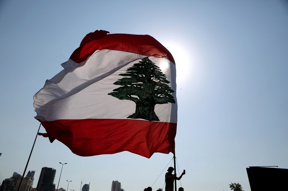 لبنان.. توقيف مطلق النار على السفارة الأمريكية وضبط السلاح المستعمل في العملية