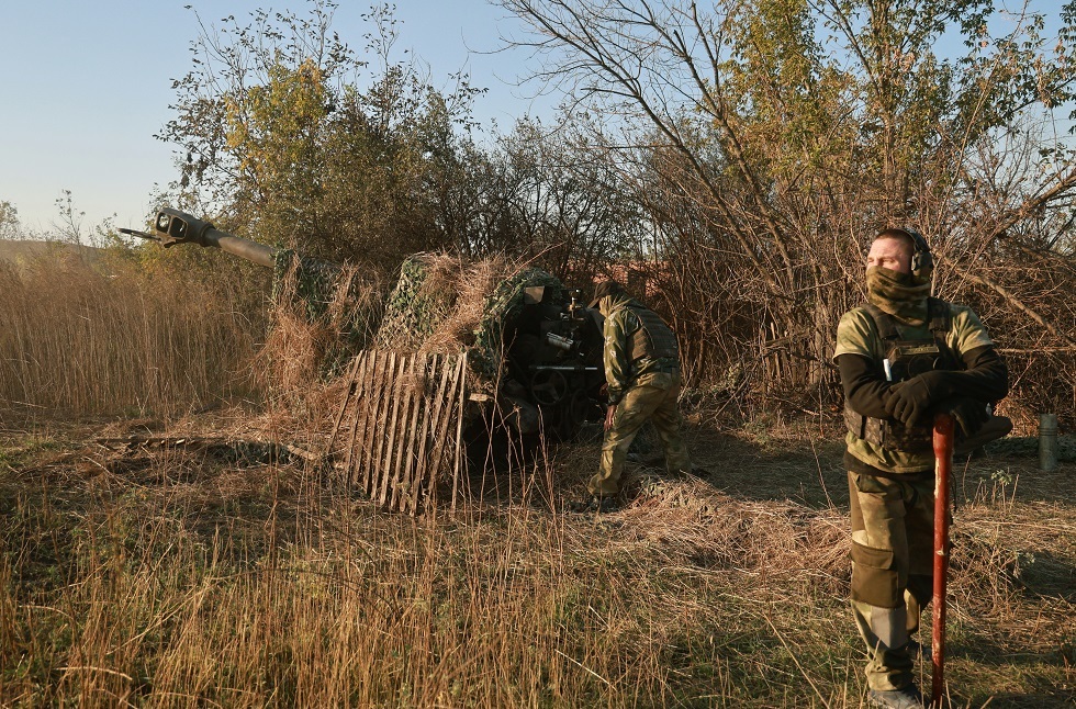 مسؤول: القوات الروسية حسنت مواقعها في 3 محاور بجمهورية دونيتسك