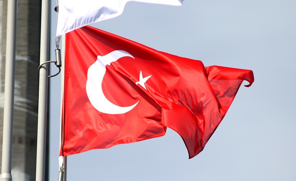 محكمة أوروبية: انتهاك حقوق معلم تركي أدين بالإرهاب استنادا لتطبيق هاتف