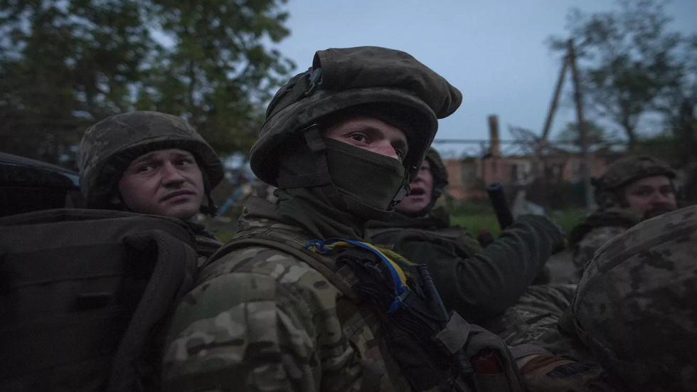 جنود أوكرانييون يستسلمون للقوات الروسية على محور زابوروجيه (فيديو)