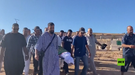 جنازة سائح مغربي قتل برصاص خفر السواحل الجزائري