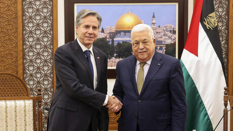محمود عباس يتلقى اتصالا من وزير الخارجية الأمريكي ويستعرضان المستجدات في الأراضي الفلسطينية