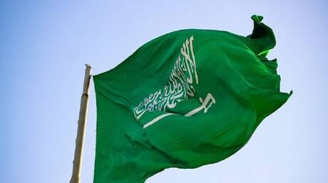 السعودية تصدر تنبيهات جديدة للمعتمرين بشأن اصطحاب الأطفال عند أداء المناسك