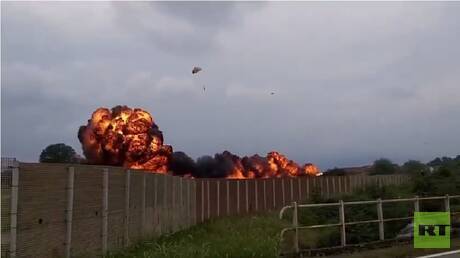 مصرع طفلة إثر تحطم طائرة عسكرية إيطالية في تورينو (فيديو)