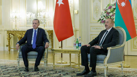 علييف يطلع أردوغان على نتائج العملية العسكرية في قره باغ