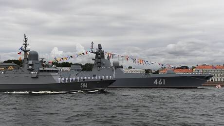 روسيا تنزل إلى المياه  قريبا سفينتين صاروخيتين جديدتين