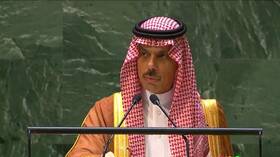 وزير الخارجية السعودي يؤكد أهمية التعاون الجماعي مع