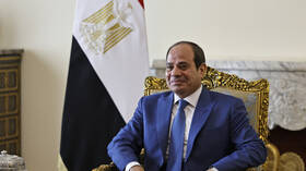 السيسي مخاطبا من يريد أن