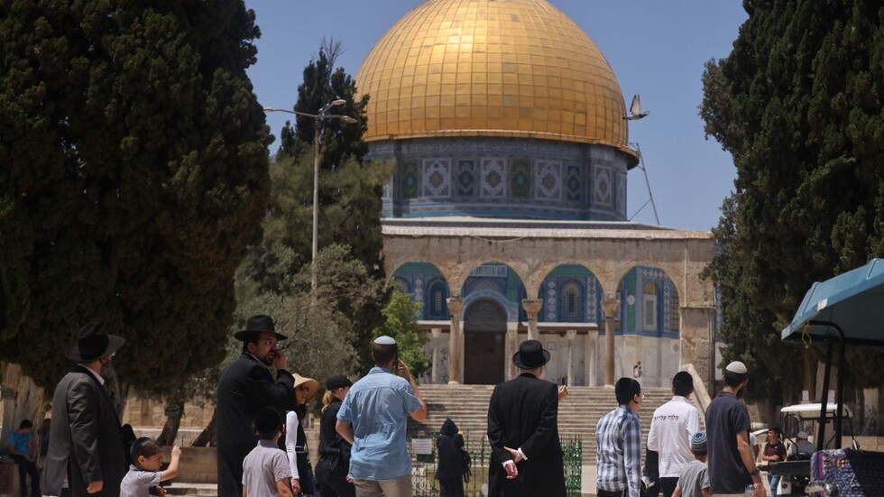 اقتحام أكثر من 1000 مستوطن للمسجد الأقصى (فيديوهات)