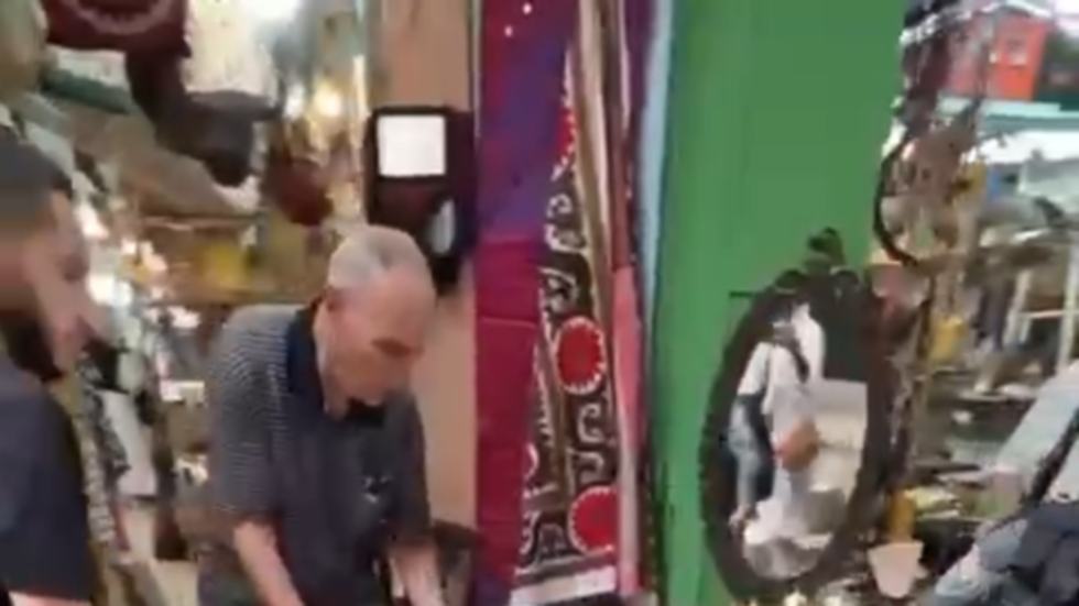 شاهد!.. اعتداء القوات الإسرائيلية على المرابطات في الأقصى