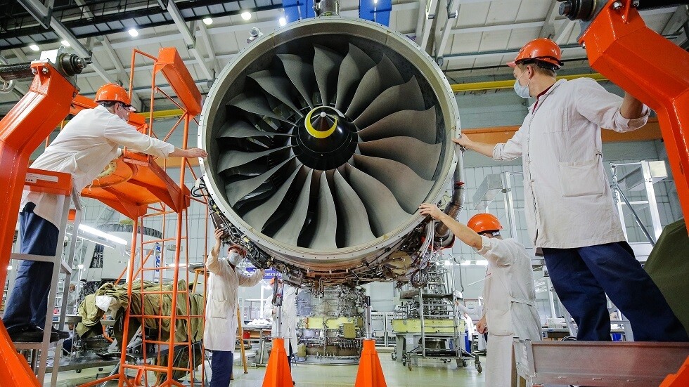 روسيا تختبر محركات جديدة لطائرات